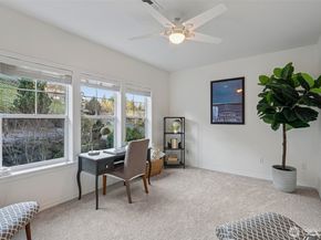 4406 Providence Point Place SE 301, Issaquah WA 98029