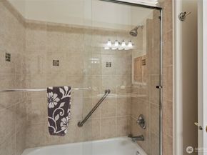 4406 Providence Point Place SE 301, Issaquah WA 98029