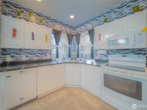 5615 S 233rd Street, Kent WA 98032