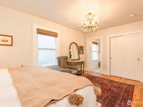 106 NE 46th Street, Seattle WA 98105