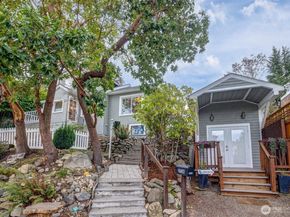 2726 50th Avenue SW, Seattle WA 98116