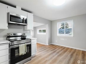 534 Juniper St, Bremerton WA 98310