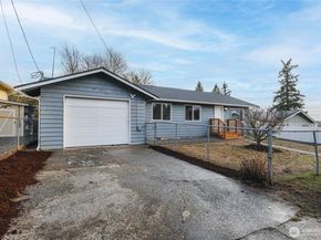 534 Juniper St, Bremerton WA 98310