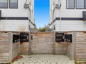 3239 61st Avenue SW unit B, Seattle WA 98116