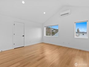 3239 61st Avenue SW unit B, Seattle WA 98116