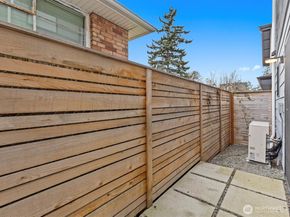 3239 61st Avenue SW unit B, Seattle WA 98116