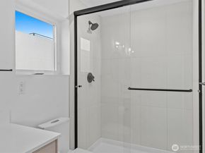 3239 61st Avenue SW unit B, Seattle WA 98116