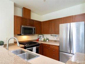 1000 Aurora Avenue N 311, Seattle WA 98109