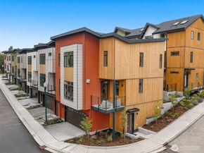 16008 Main View Lane NE, Duvall WA 98019