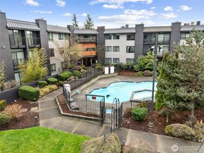 11300 1st Avenue NE 217, Seattle WA 98125