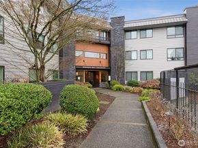 11300 1st Avenue NE 217, Seattle WA 98125