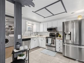 11300 1st Avenue NE 217, Seattle WA 98125