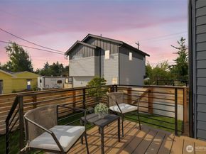 1603 SW Kenyon Street, Seattle WA 98106