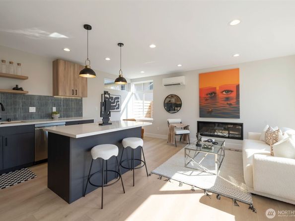 1603 SW Kenyon Street, Seattle WA 98106