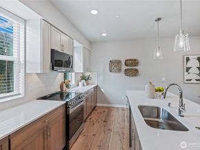 14424 Madison Way E2, Lynnwood WA 98087