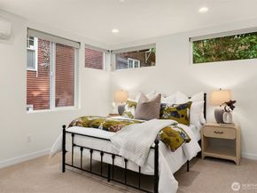 2617 3rd Avenue W, Seattle WA 98119