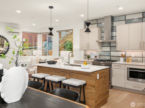 2617 3rd Avenue W, Seattle WA 98119