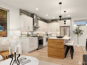 2617 3rd Avenue W, Seattle WA 98119