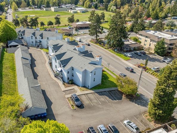 12025 SE 60th Street B, Bellevue WA 98006