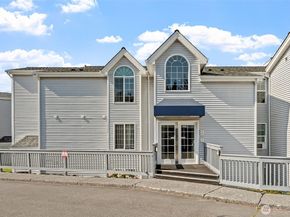 12025 SE 60th Street B, Bellevue WA 98006