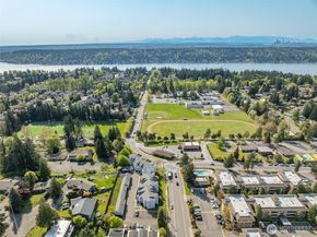 12025 SE 60th Street B, Bellevue WA 98006