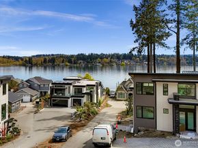 8329 NE Juanita Drive, Kirkland WA 98034