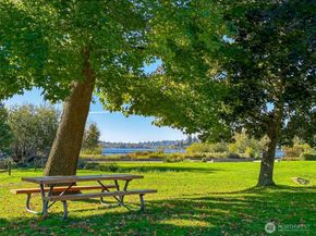 8329 NE Juanita Drive, Kirkland WA 98034