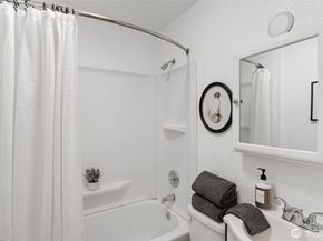 19028 15th Avenue NE, Shoreline WA 98155