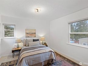 19028 15th Avenue NE, Shoreline WA 98155