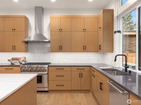 13117 NE 104th Street, Kirkland WA 98033