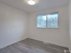 25810 129th Place SE, Kent WA 98030