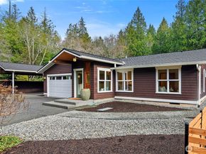 6133 NE Lariat Loop, Bainbridge Island WA 98110