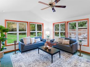 6133 NE Lariat Loop, Bainbridge Island WA 98110