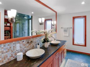 6133 NE Lariat Loop, Bainbridge Island WA 98110