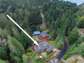 6133 NE Lariat Loop, Bainbridge Island WA 98110