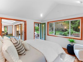 6133 NE Lariat Loop, Bainbridge Island WA 98110