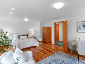 6133 NE Lariat Loop, Bainbridge Island WA 98110