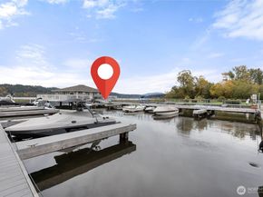 17407 NE 45th Street 162, Redmond WA 98052