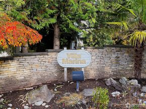 17407 NE 45th Street 162, Redmond WA 98052