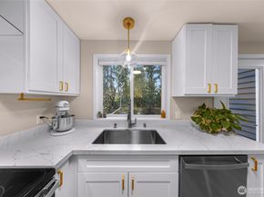 997 Goat Trail Loop Road, Mukilteo WA 98275