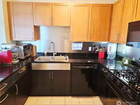 3217 Eastlake Avenue E 303, Seattle WA 98102