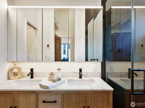 3012 Fuhrman Avenue E C, Seattle WA 98102