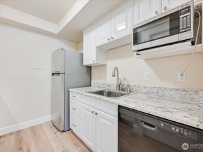 14600 NE 32ND Street I16, Bellevue WA 98007