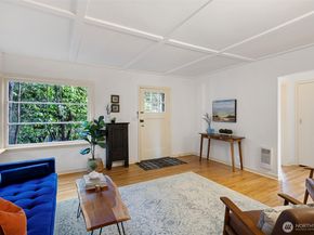 19024 15th Avenue NE, Shoreline WA 98155