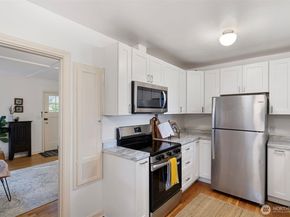 19024 15th Avenue NE, Shoreline WA 98155