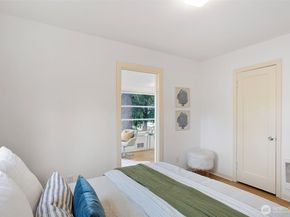 19024 15th Avenue NE, Shoreline WA 98155