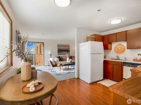 2619 Rucker Avenue 5, Everett WA 98201