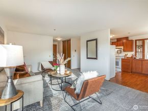 2619 Rucker Avenue 5, Everett WA 98201