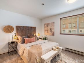 2619 Rucker Avenue 5, Everett WA 98201