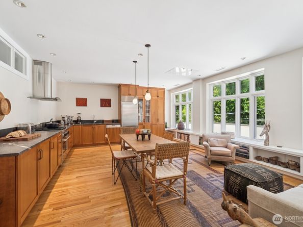 2809 1/2 Mount Rainier Drive S 4, Seattle WA 98144